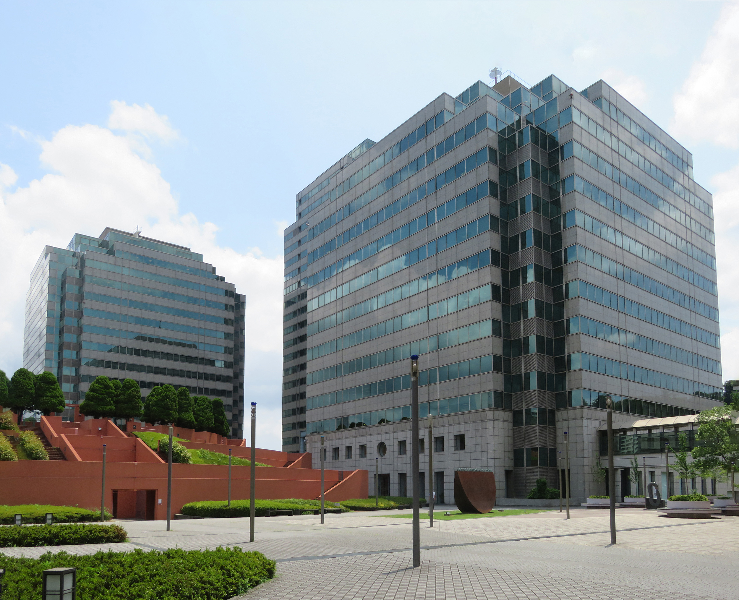 イーヴィグループジャパン株式会社